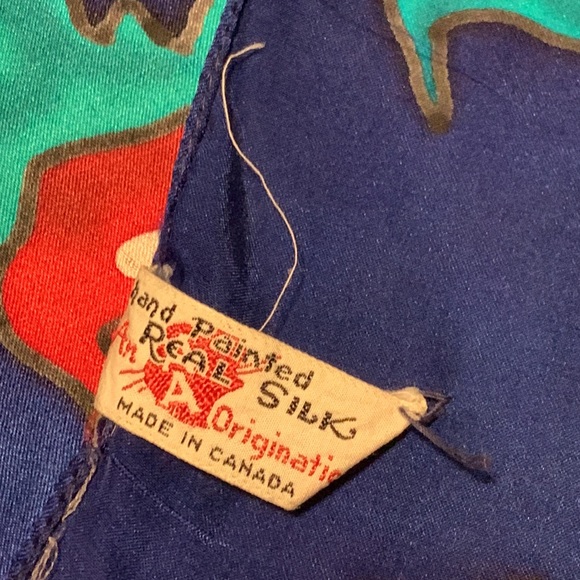 💗Vintage Canadian Hand Painted Silk Scarf - Picture 4 of 4